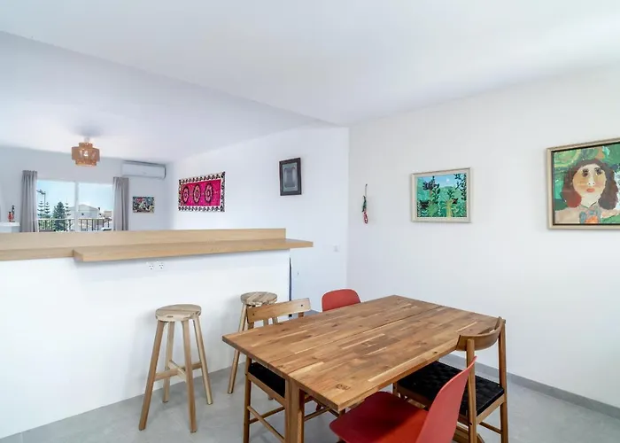 Sofia Seaview Dreamscape